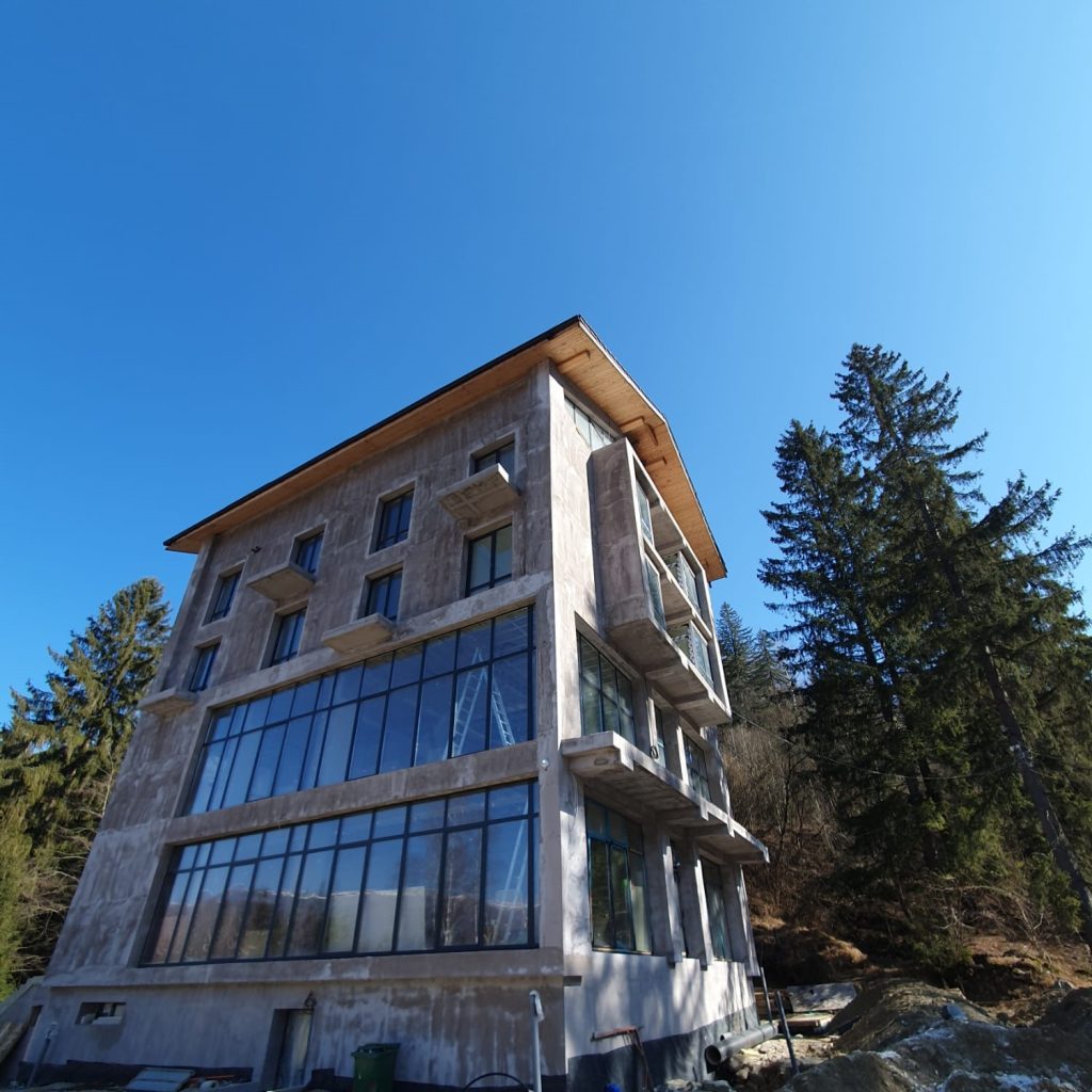 Hotel 4